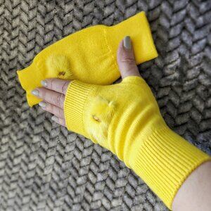 NWOT Luxury Embellished Fingerless Gloves - Soft Knit Hand Warmers in Yellow